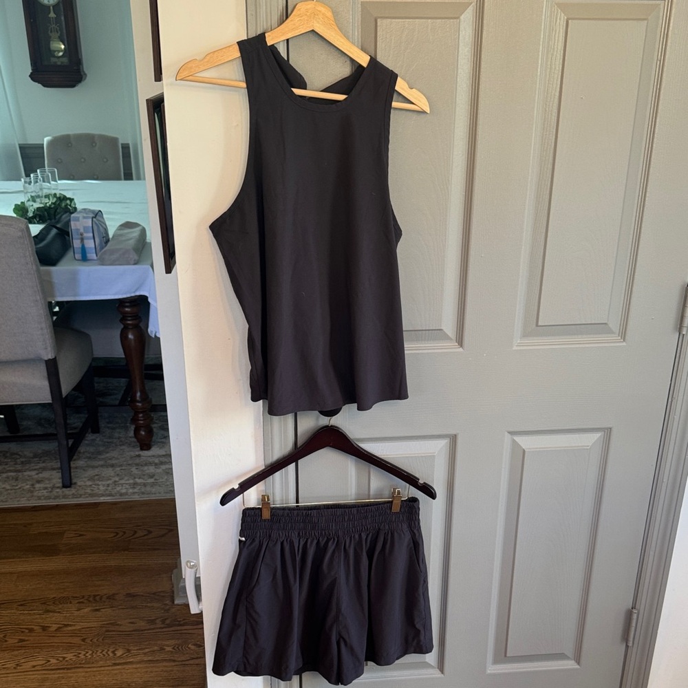 Vuori Villa Set tank top and shorts
